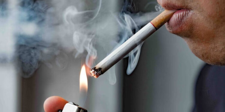 Ley antitabaco suma 2,000 amparos