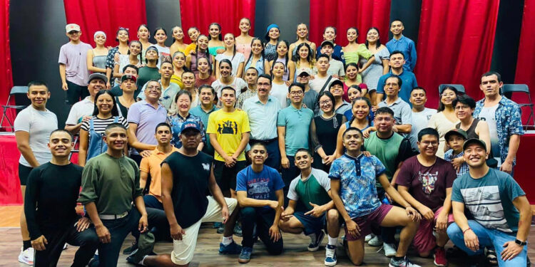 Funcionarios de China, presentes en la Espartaqueada Deportiva de Antorcha