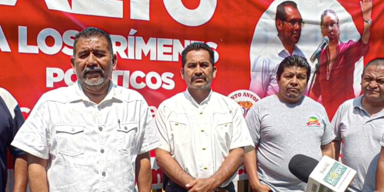 Denuncian impunidad a un mes del asesinato de líderes antorchistas