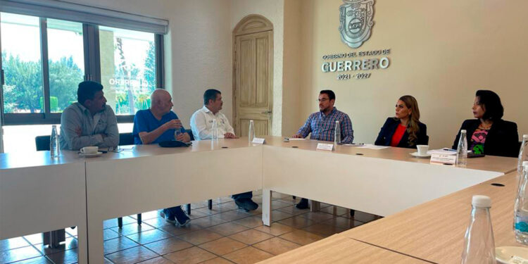 Evelyn Salgado se compromete a hacer justicia por asesinato de líderes antorchistas