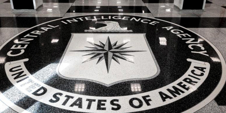 El Kremlin vigila intentos de la CIA para reclutar rusos