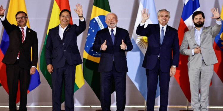 Concluye Cumbre Sudamericana con acuerdo de unión y cooperación regional