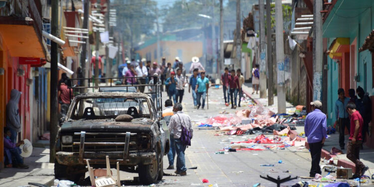 Violencia desplaza internamente a 386,000 mexicanos