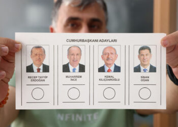 Erdogan y Kilicdaroglu van por segunda vuelta en elecciones presidenciales de Turquía
