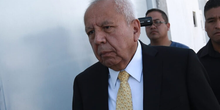 Abren juicio contra Francisco Garduño por muerte de migrantes