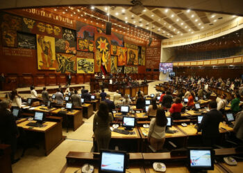 Inicia juicio político de censura contra el presidente de Ecuador