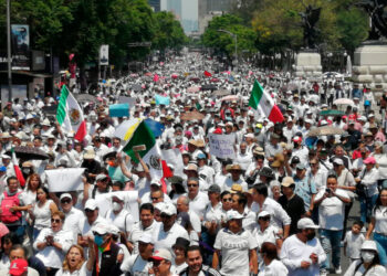 Miles marchan en todo México a favor de la SCJN