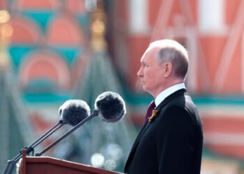 “Occidente ha desatado una guerra” contra Rusia y olvidó quién derrotó a los nazis: Putin