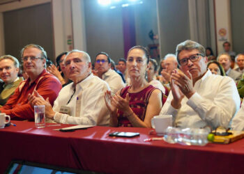 Mario Delgado anuncia financiamiento de 5 mdp para cada una de las “corcholatas”