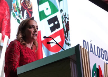 Claudia Ruiz Massieu renuncia a su aspiración para buscar candidatura de la oposición
