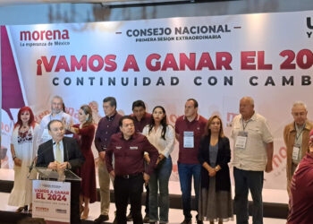 Morena acuerda cinco encuestas para elegir candidato presidencial