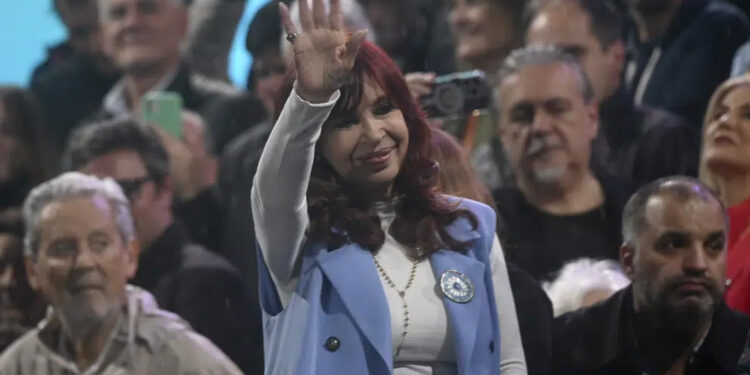 Juez argentino pone fin a proceso penal contra Cristina Fernández