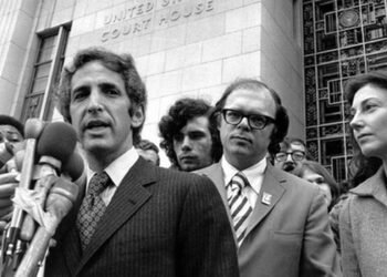 Muere Daniel Ellsberg, analista que filtró los Papeles del Pentágono sobre la guerra en Vietnam