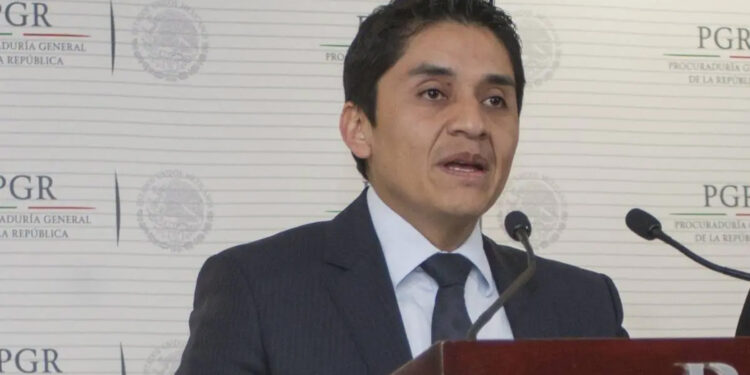 Detienen a exjefe de la unidad antisecuestro de la SEIDO por caso Ayotzinapa