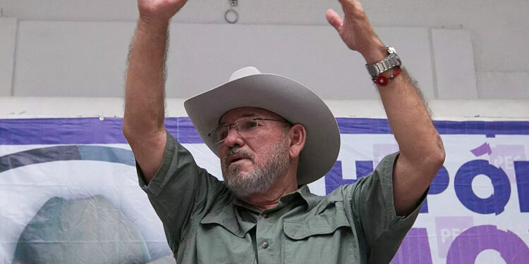 Asesinan a Hipólito Mora, fundador de los grupos de autodefensa en Michoacán