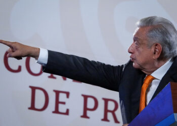 AMLO pide a delincuentes abandonar actividades ilícitas