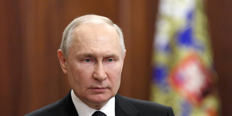 Putin: Rusia se defenderá de la traición interna con acciones “duras”