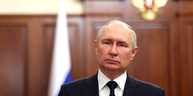Putin agradece unidad y patriotismo del pueblo ruso y advierte que cualquier rebelión fracasará