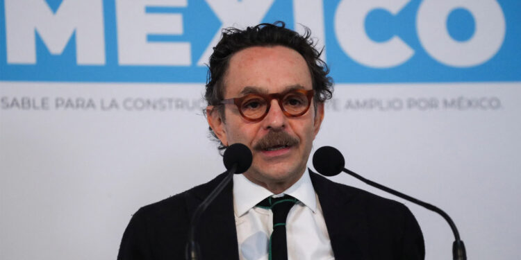 Gabriel Quadri se baja de la contienda presidencial interna del Frente Amplio