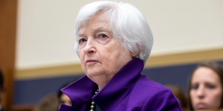 La secretaria del Tesoro de EE.UU. viajará a China para “enfriar tensiones”