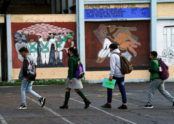 Educación sigue rezagada con 4T: FNERRR