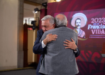 López Obrador acusa que sufre violencia política de género