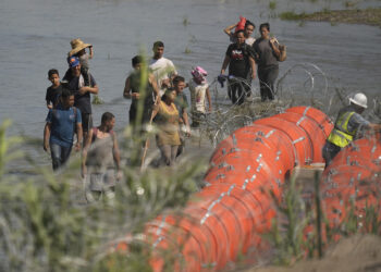 Hallan segundo cadáver en boyas flotantes del río Bravo