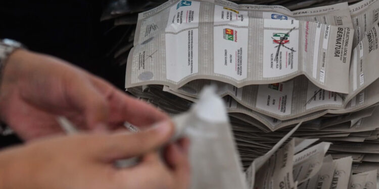 Expertos prevén “avalancha” de fake news en elecciones de 2024