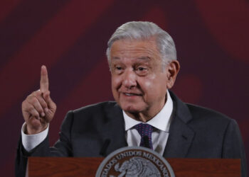 AMLO niega acusación de Ebrard de que Gobierno apoya a Sheinbaum