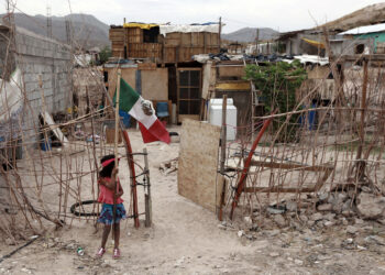 Crece pobreza extrema y carencias sociales: programas sociales no ayudaron