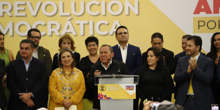 PRD hace oficial su apoyo a Xóchilt Gálvez