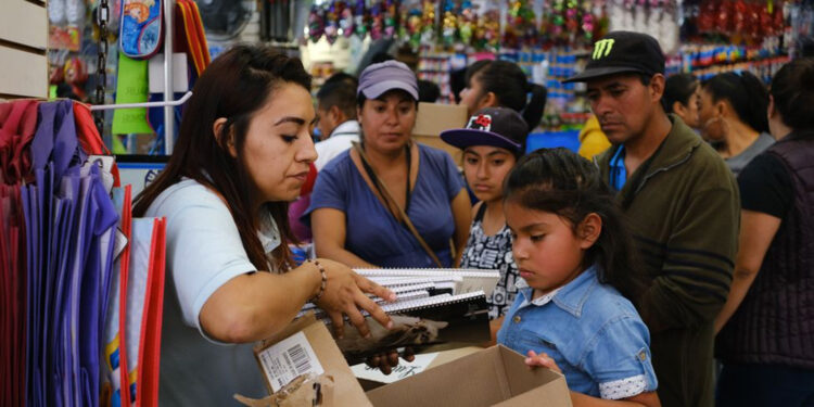 Regreso a clases será 30% más caro, advierten