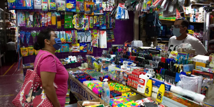 Incremento a útiles escolares golpea la economía familiar