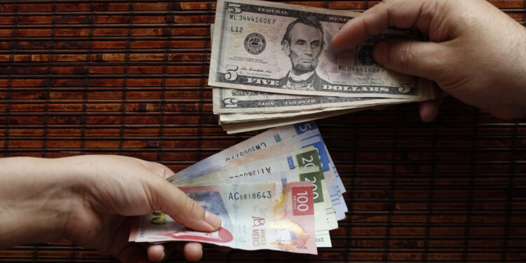 Suben un 9.9% las remesas enviadas a México en primer semestre de 2023
