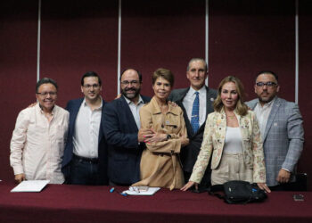 Políticos, empresarios y sociedad civil respaldan a Xóchitl para dirigir el Frente Amplio