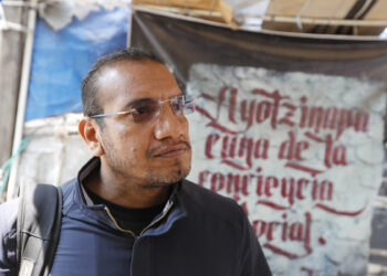 Gobierno de AMLO ofrece narrativa similar al de Peña Nieto en caso Ayotzinapa: abogado de familiares