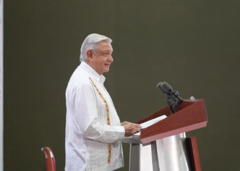 AMLO presume reducción de 17% en homicidios con “apoyo” del Ejército