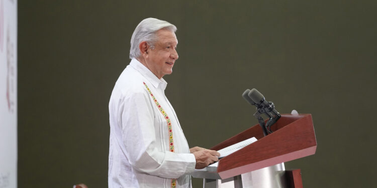 AMLO presume reducción de 17% en homicidios con “apoyo” del Ejército