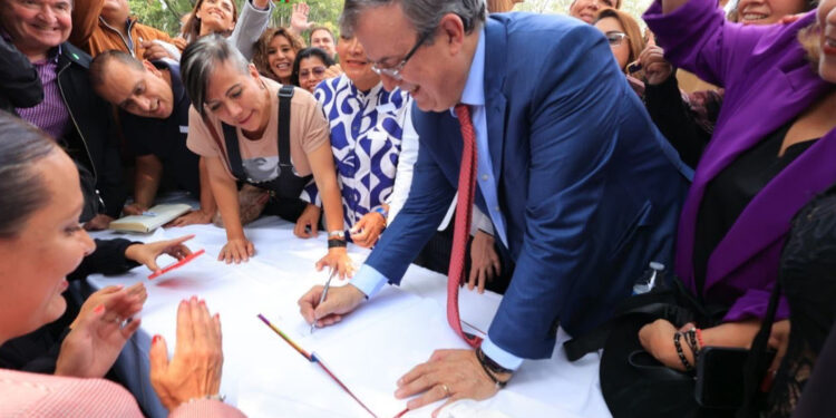 Marcelo Ebrard crea su asociación civil: toma distancia de Morena