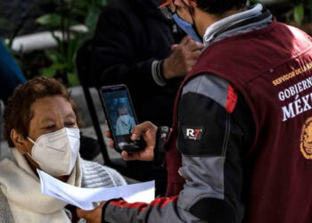 4T va por más dinero para los programas sociales con PEF 2024