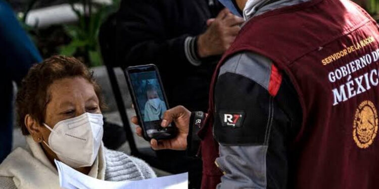 4T va por más dinero para los programas sociales con PEF 2024