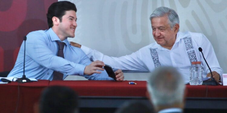 “Lo están maltratando”- AMLO respalda a Samuel García