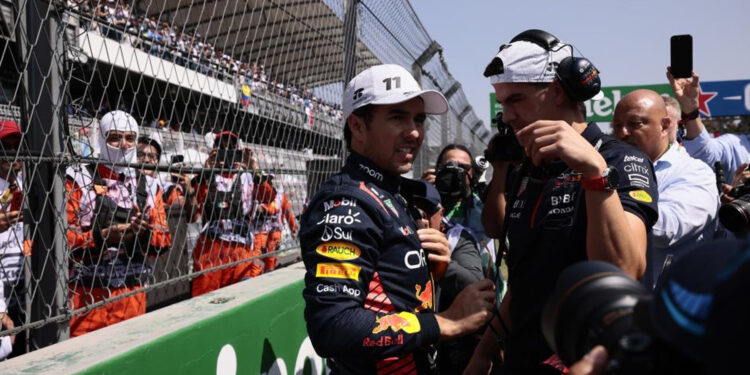 “Checo” Pérez queda fuera del Gran Premio de México tras choque