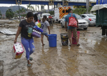 Damnificados reclaman ayuda y alimentos; hay olvido de autoridades