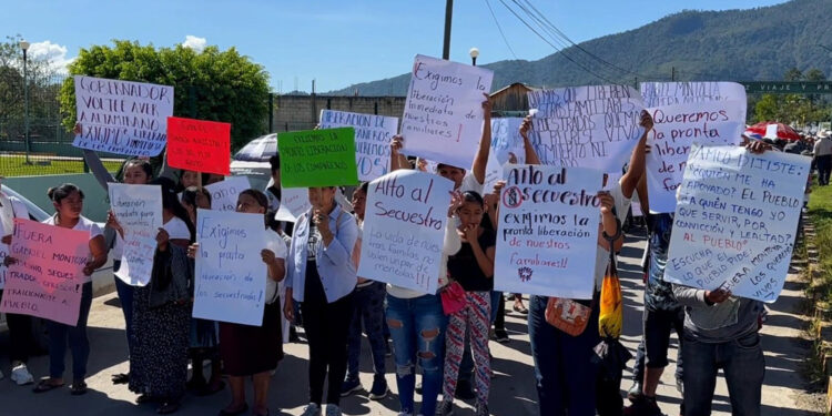 Liberan a indígenas secuestrados por grupo armado en Chiapas