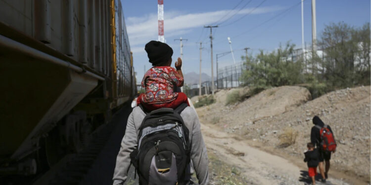 México convoca a cumbre latinoamericana por crisis migratoria
