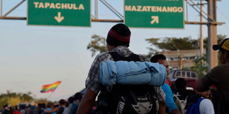 Llegan a México 16 migrantes diarios: AMLO