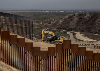 Rechazan reforzamiento de zonas del muro fronterizo con México