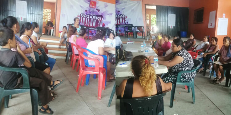 El PAC busca empoderar a mujeres de Marquelia con capacitación política