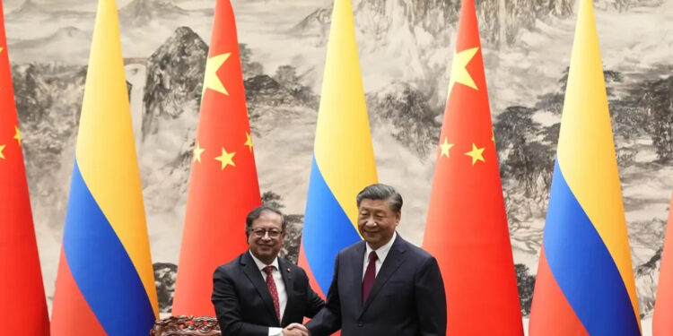 Xi y Petro firman acuerdos de cooperación y acuerdan elevar la categoría de sus relaciones